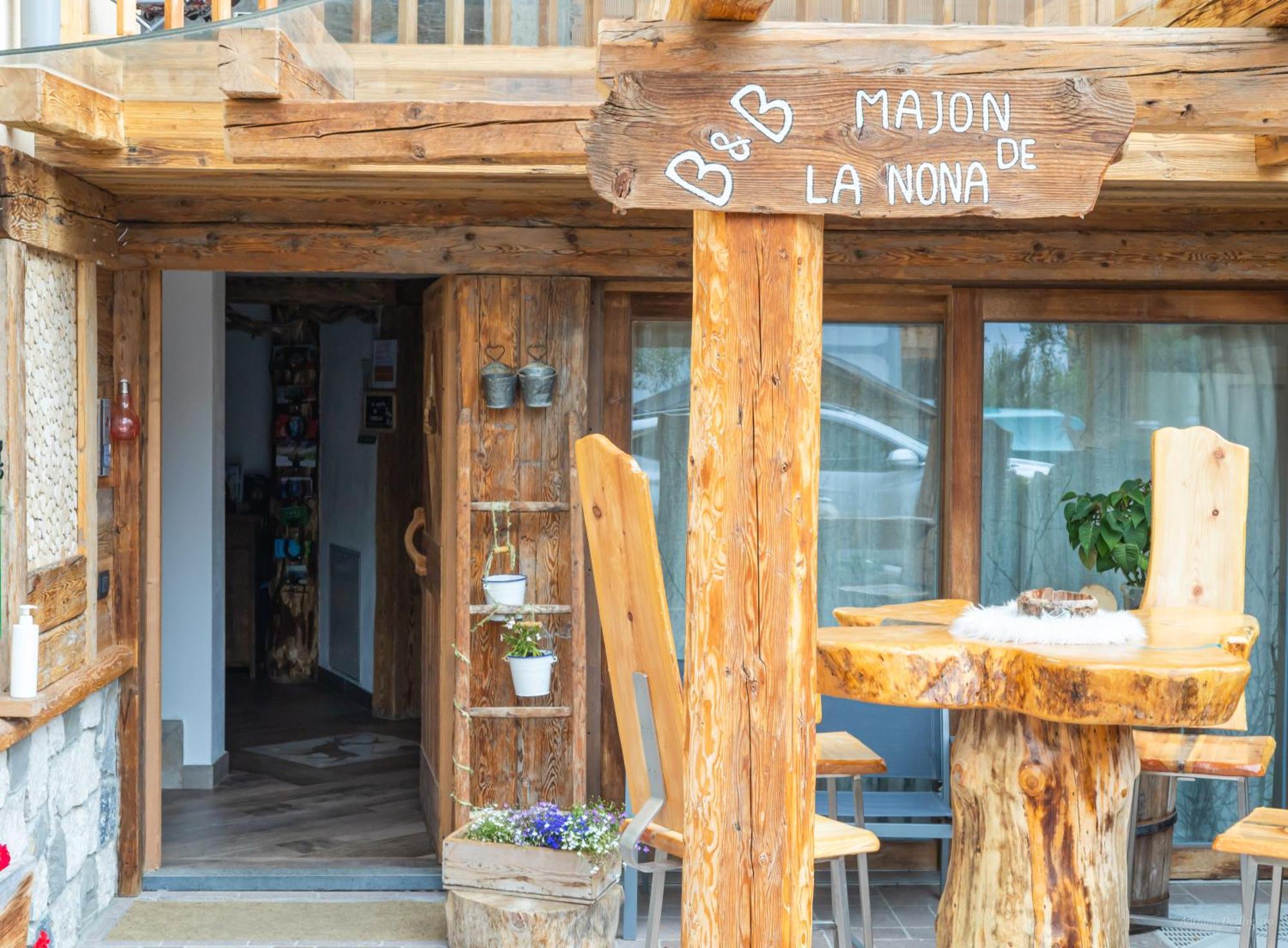 Majon De La Nona Hotel Pozza di Fassa Exterior photo
